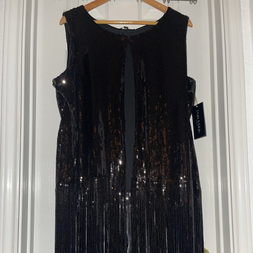 Black dressy vest Park & Main NWT
